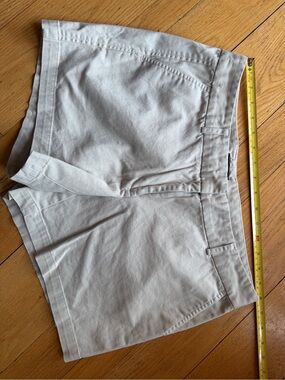 Lands' End Women's Khaki Cotton Shorts in Light Tan
